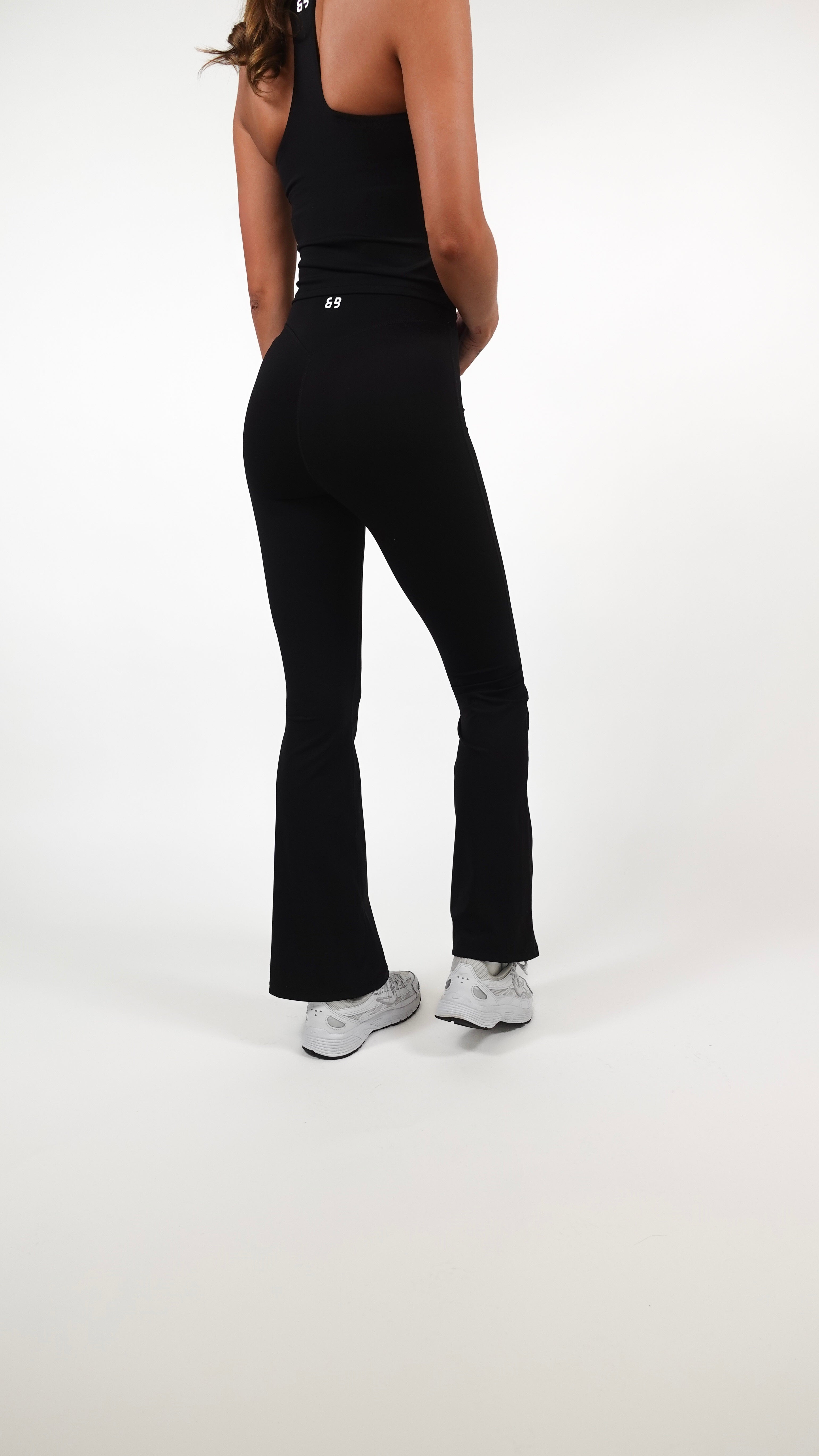 Seamless Flared Leggings – Black
