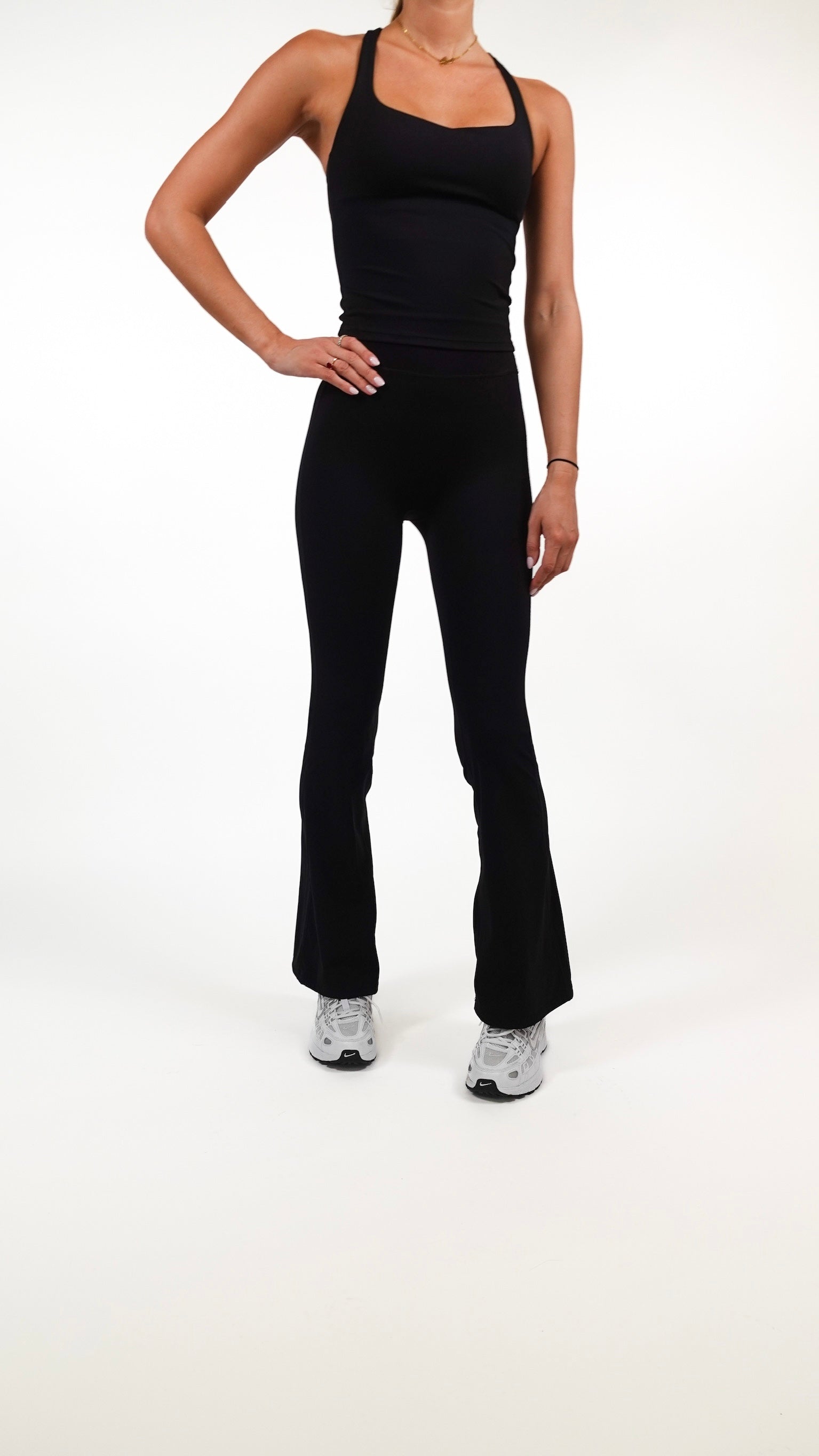 Seamless Flared Leggings – Black